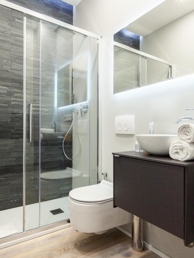 Easyhomes-City Centre Suites Milaan Buitenkant foto