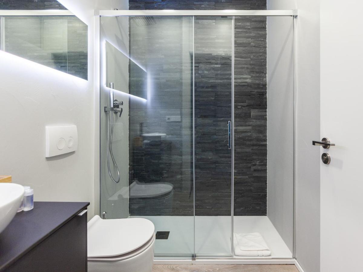 Easyhomes-City Centre Suites Milaan Buitenkant foto