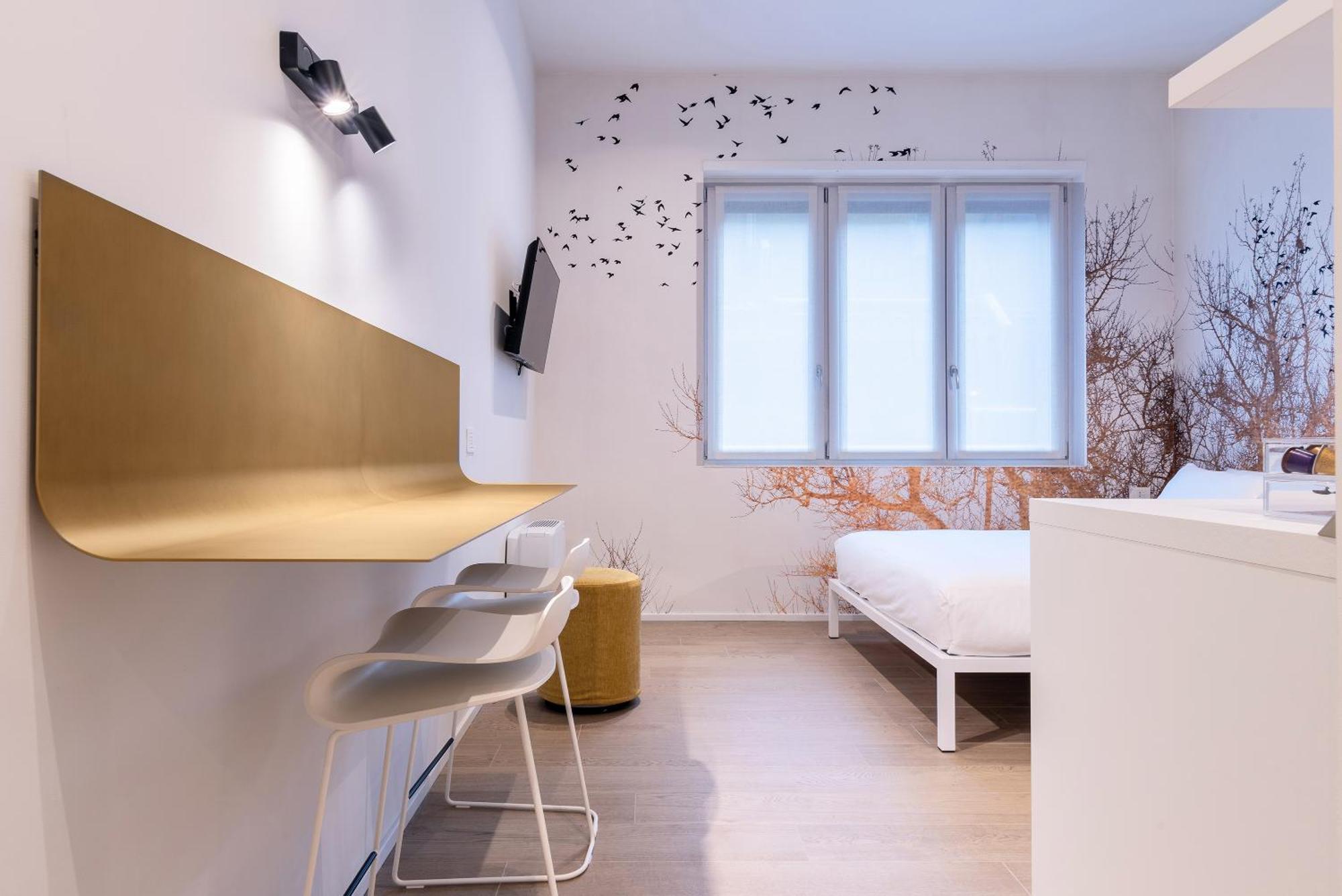 Easyhomes-City Centre Suites Milaan Buitenkant foto