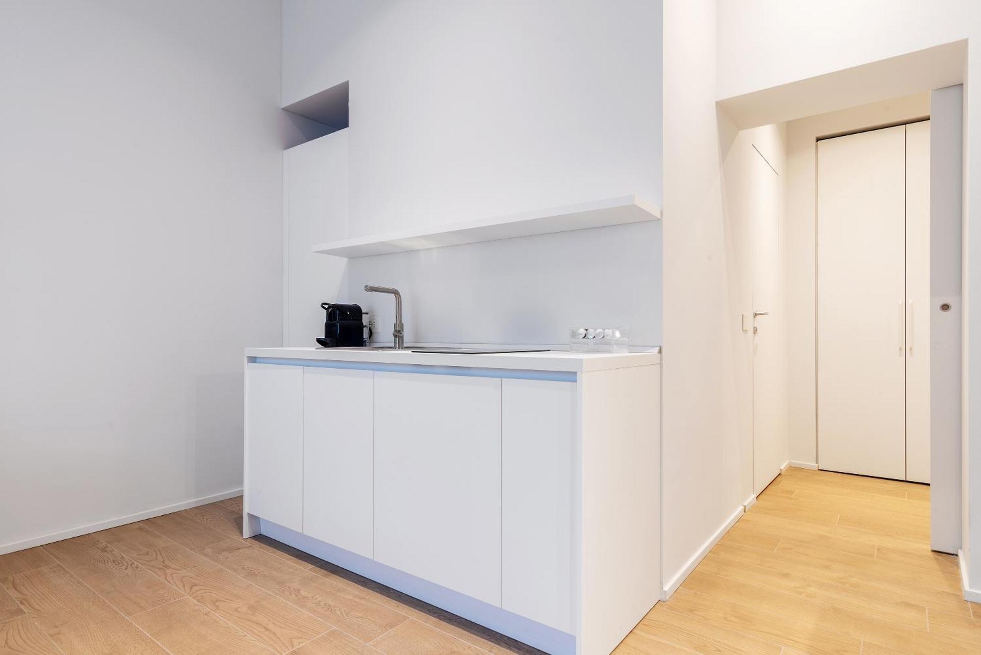 Easyhomes-City Centre Suites Milaan Buitenkant foto
