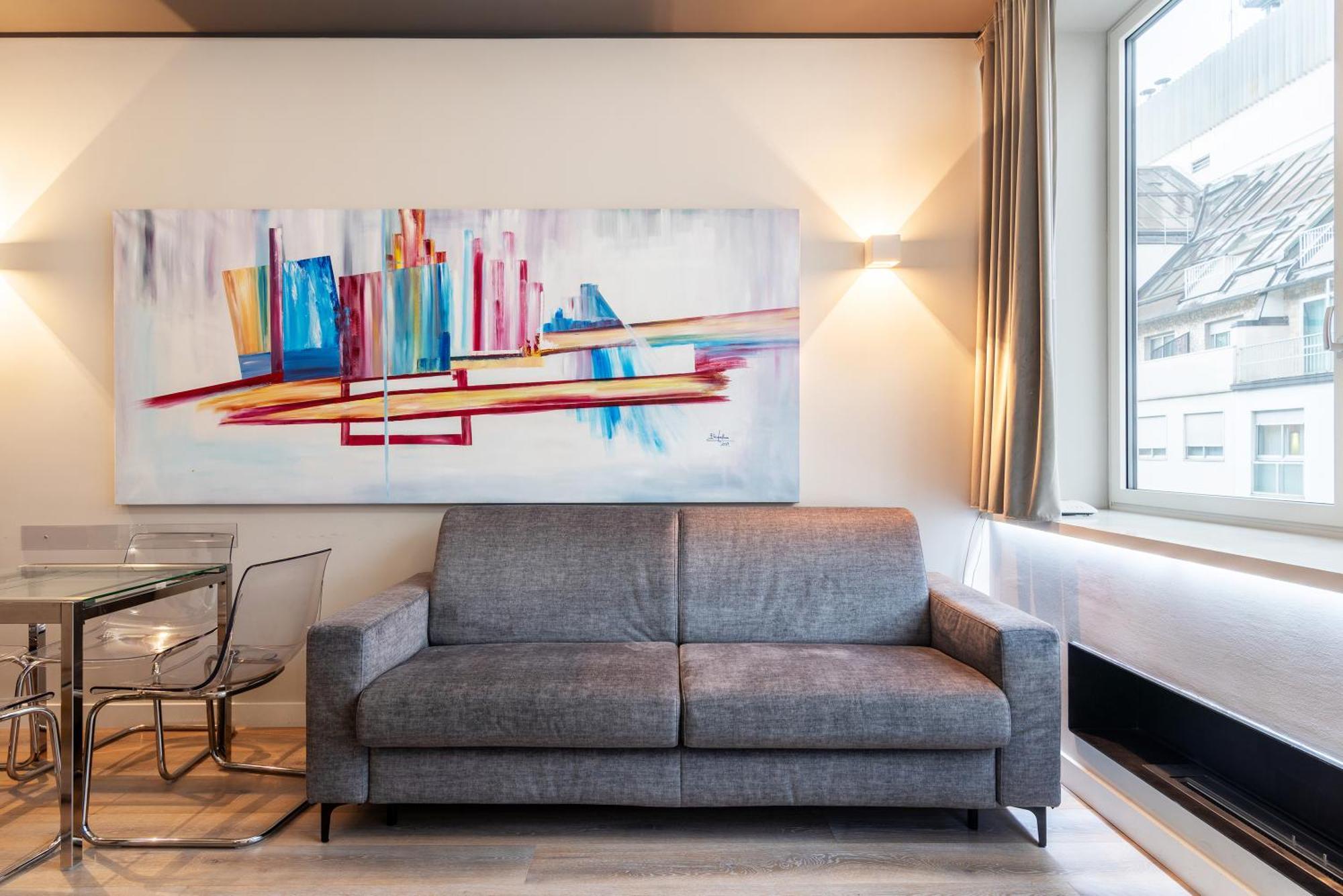 Easyhomes-City Centre Suites Milaan Buitenkant foto
