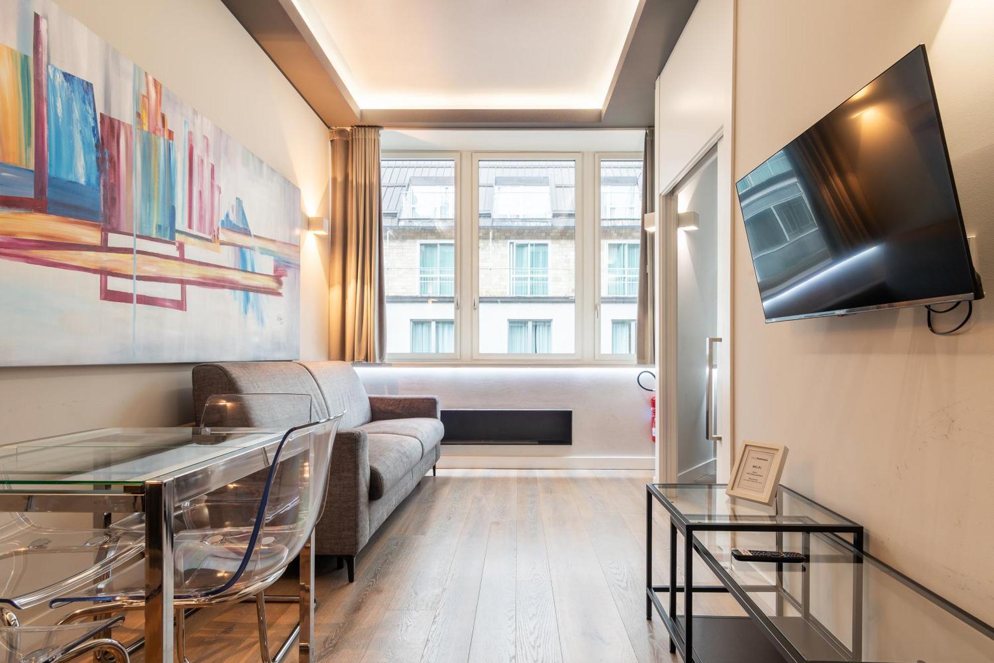 Easyhomes-City Centre Suites Milaan Buitenkant foto