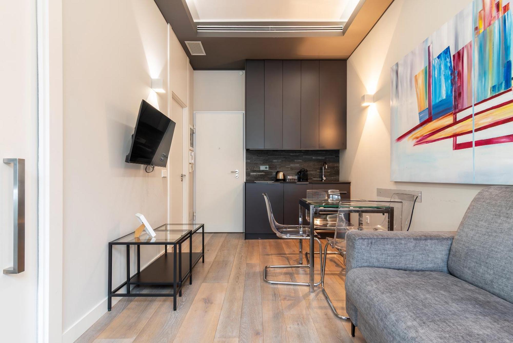 Easyhomes-City Centre Suites Milaan Buitenkant foto